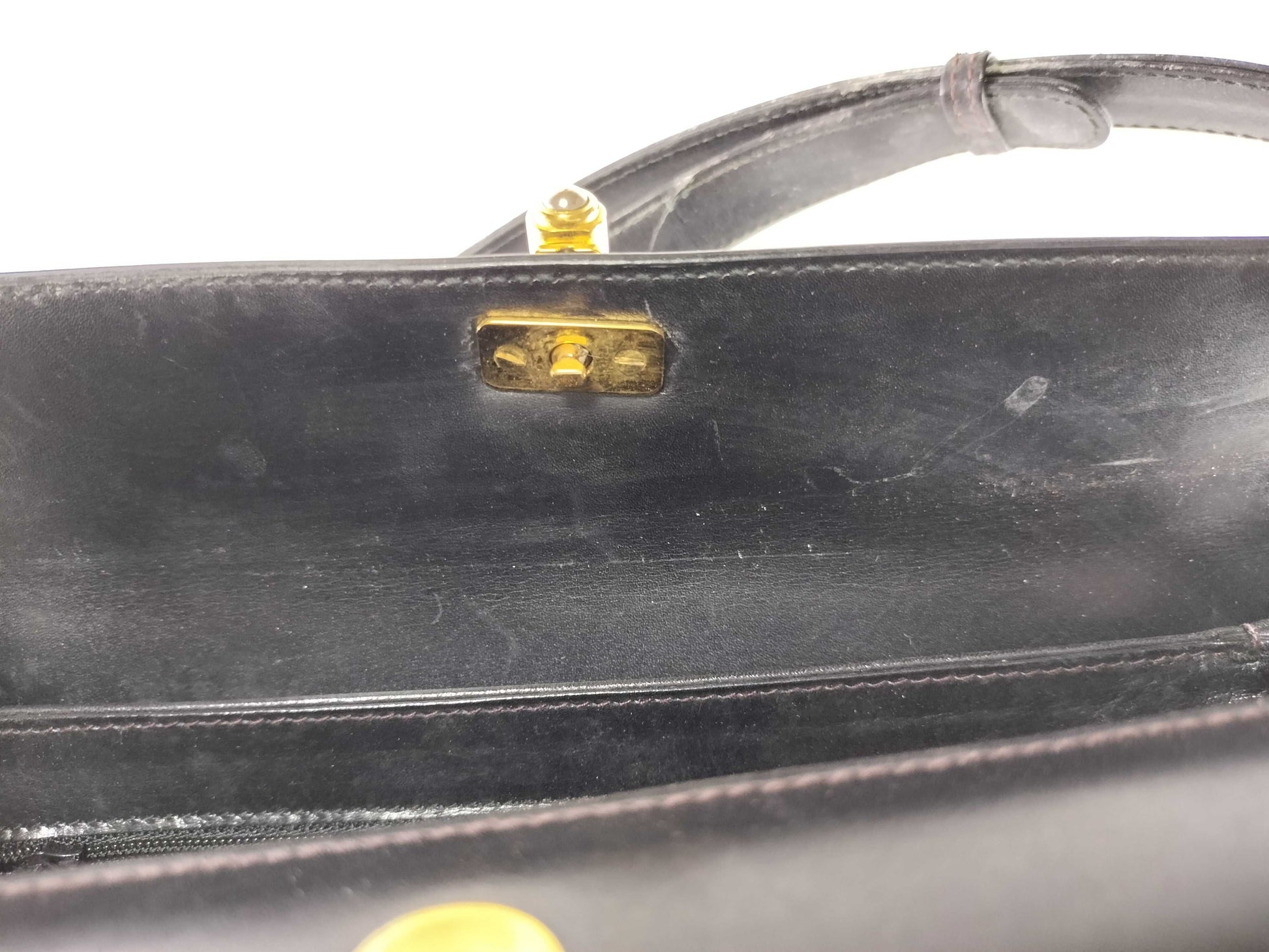 GUCCI One-Shoulder Leather Old Turnlock Shoulder Bag