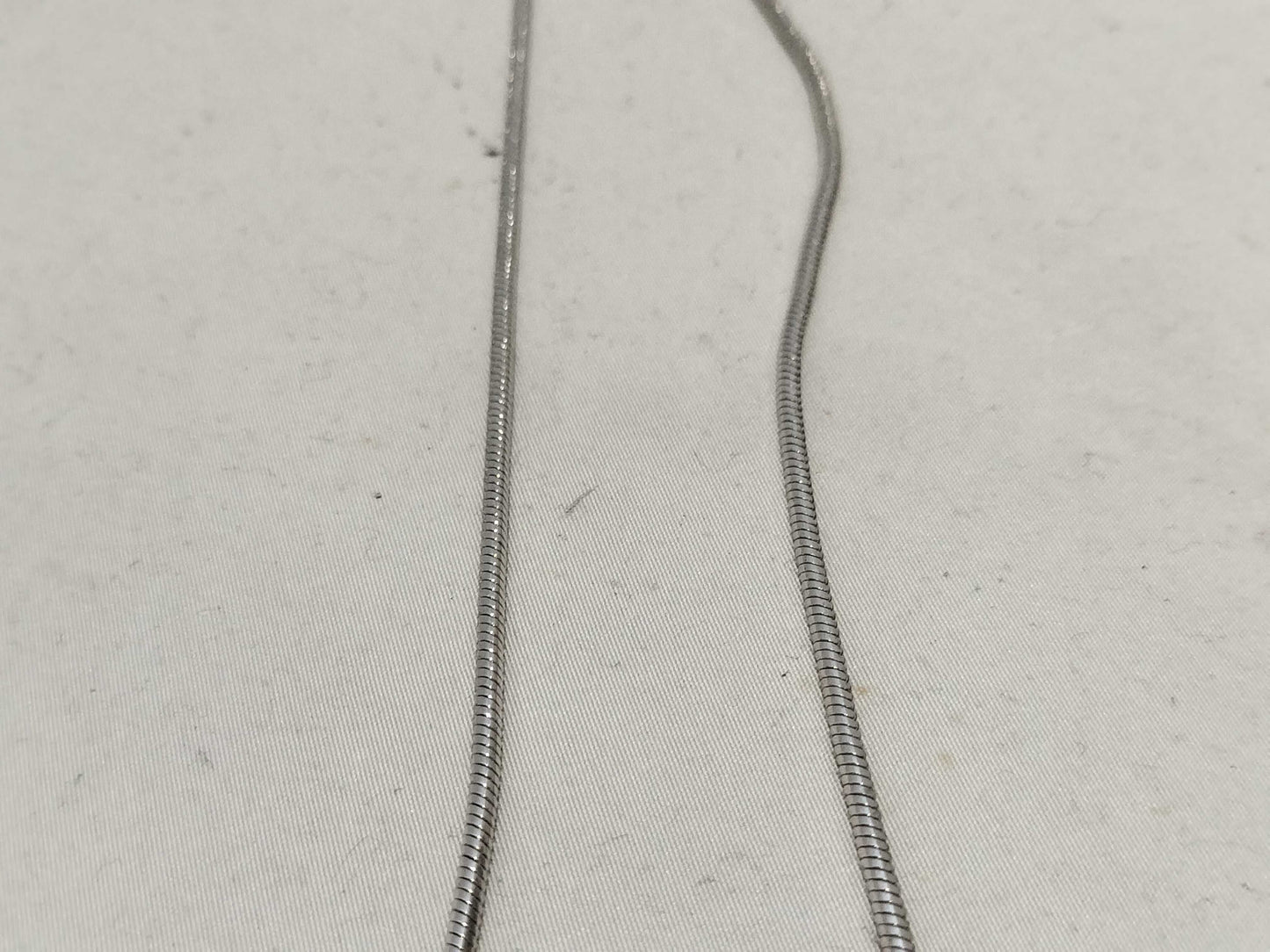 Dior D logo necklace