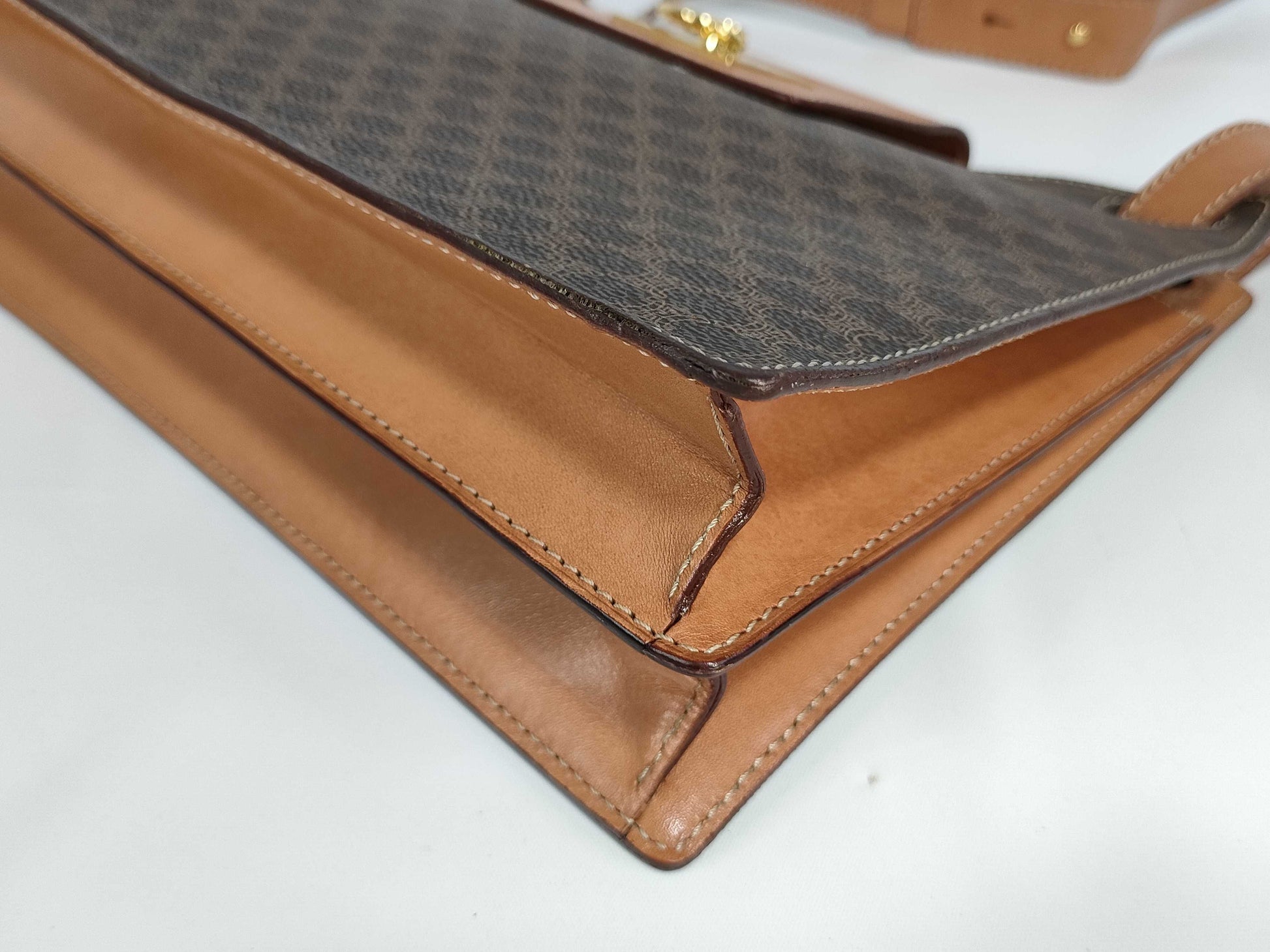 CELINE Shoulder Bag with GD Hardware
