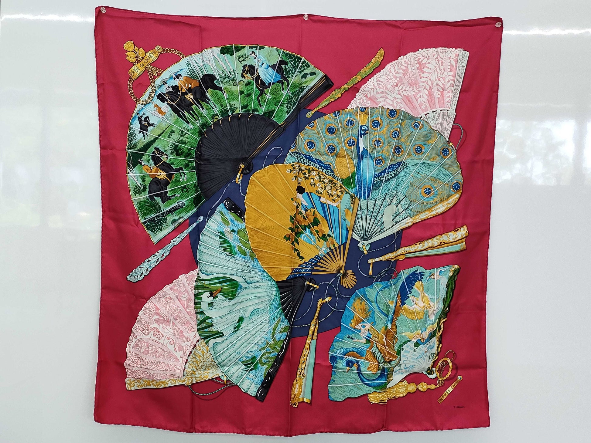 HERMES Carre Enchanting Breeze Scarf