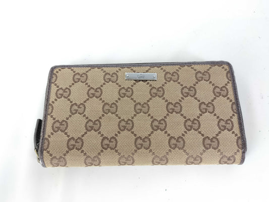 GUCCI GG Canvas Round Long Wallet