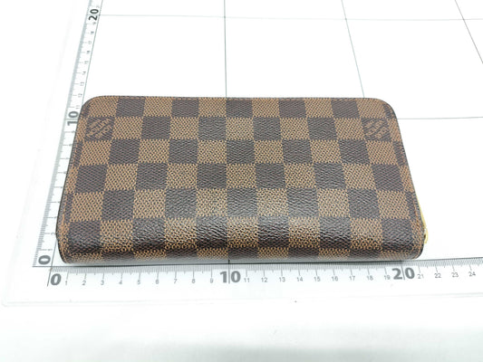 LOUIS VUITTON Damier Zippy Wallet