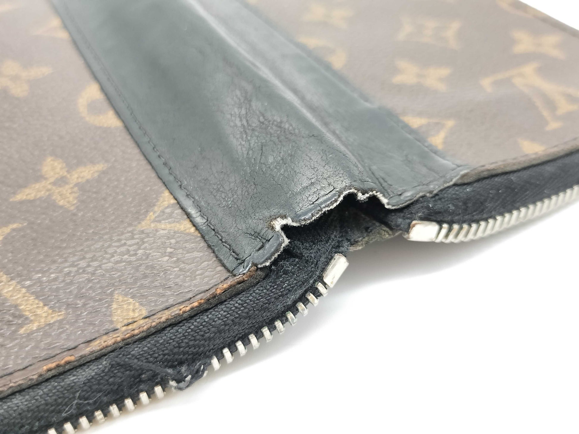 LOUIS VUITTON CA 2148 Monogram Macassar M60109 Macassar Zippy Vertical Wallet with Initials