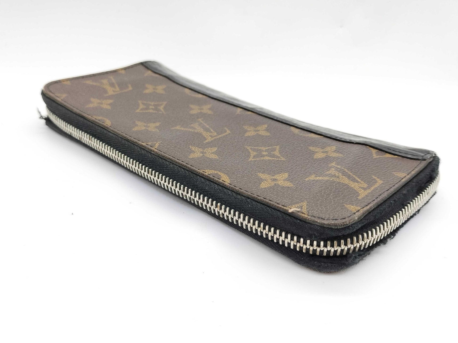 LOUIS VUITTON CA 2148 Monogram Macassar M60109 Macassar Zippy Vertical Wallet with Initials