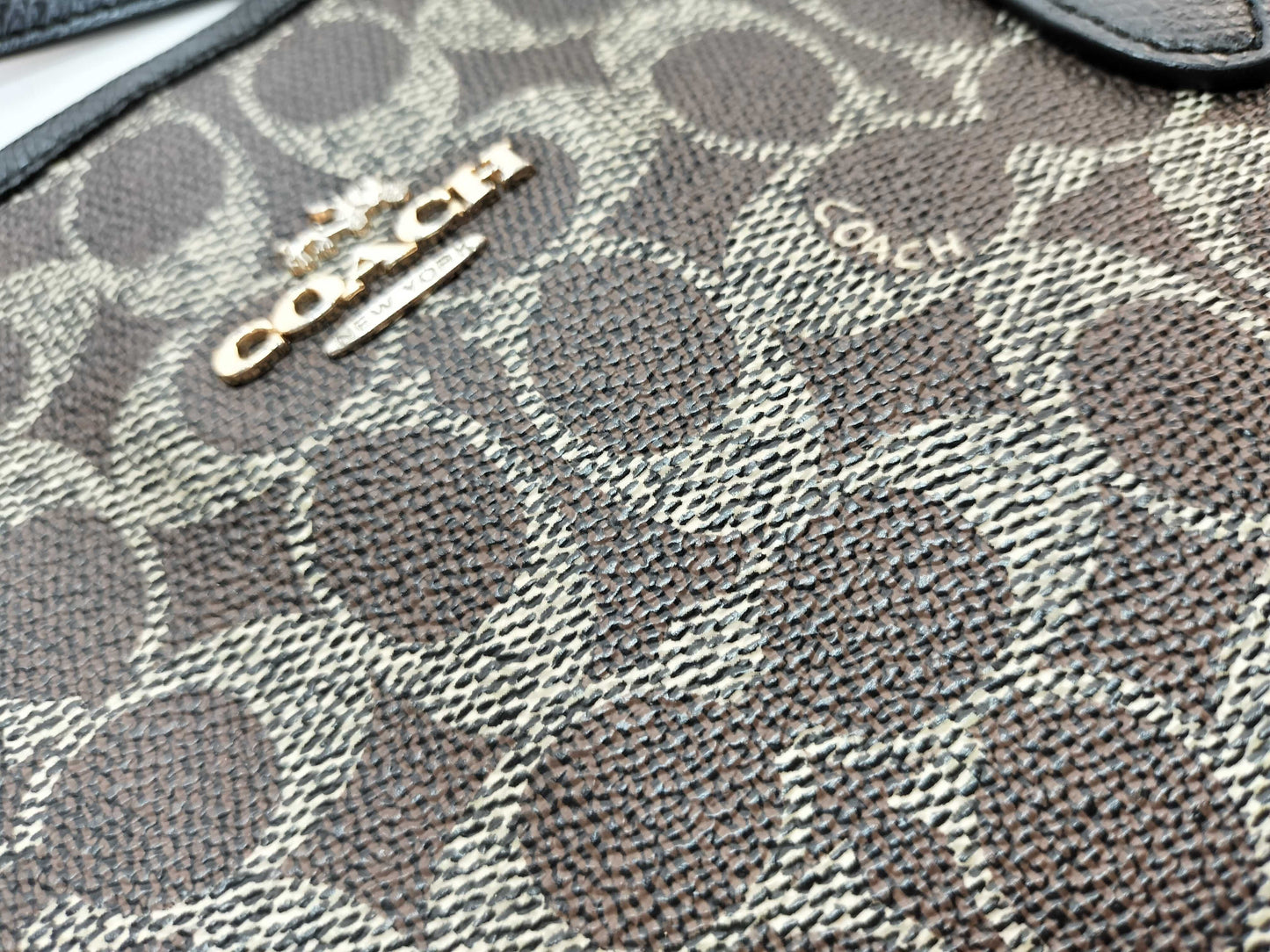 COACH Signature 4-Piece Tote Bag