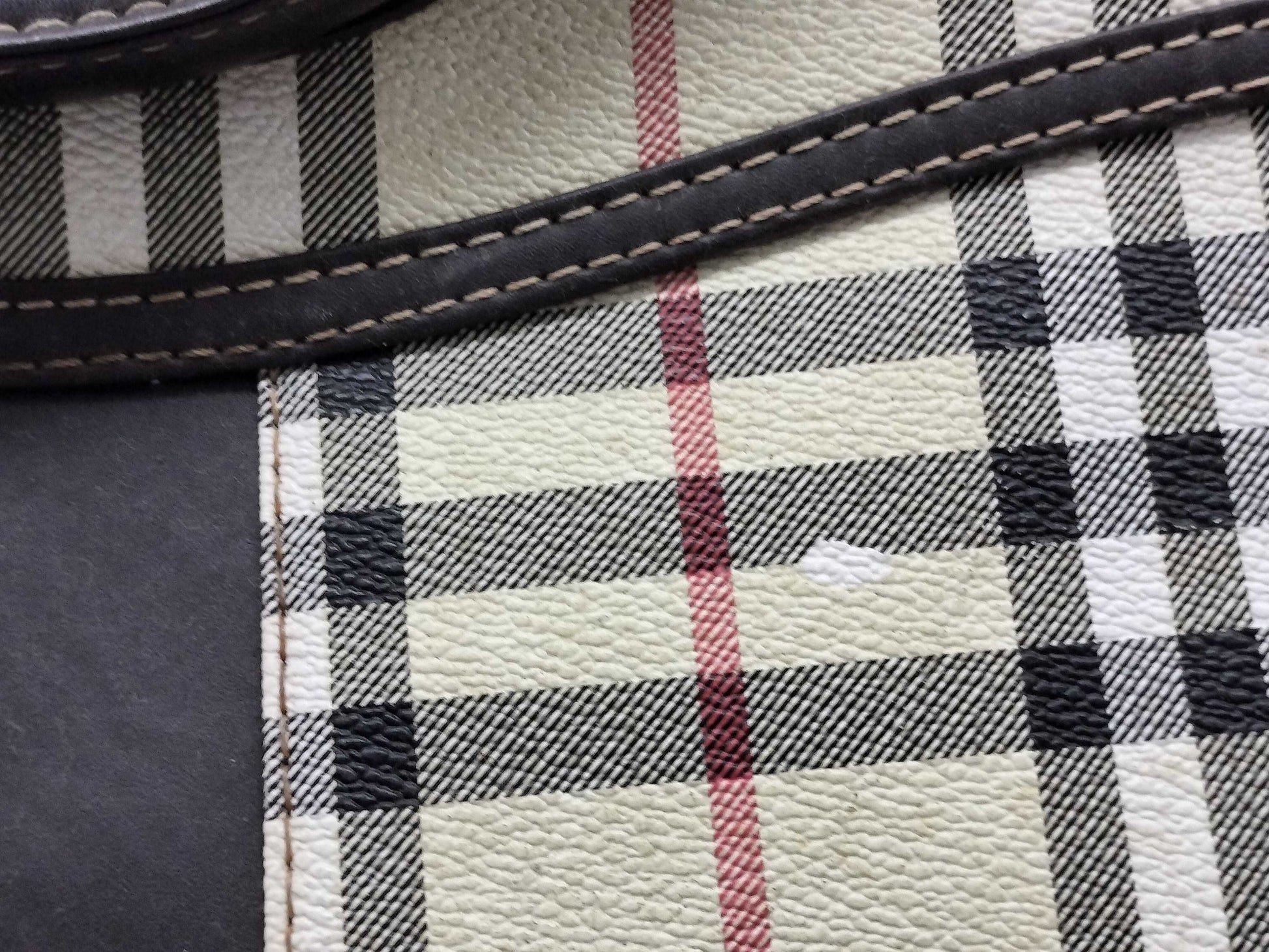BURBERRY Wheeled Carry Bag