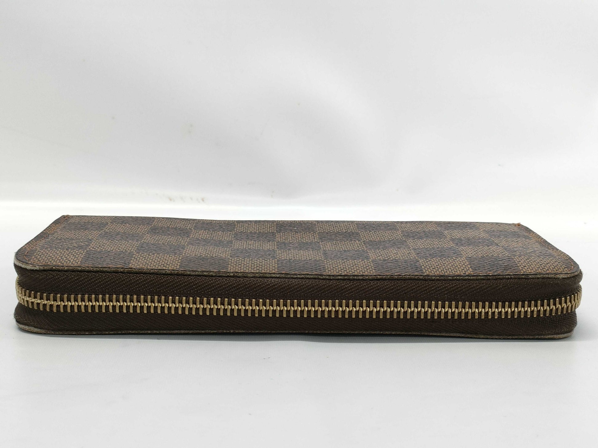 LOUIS VUITTON Damier Zippy Wallet