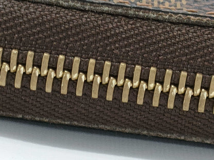 LOUIS VUITTON Damier Zippy Wallet