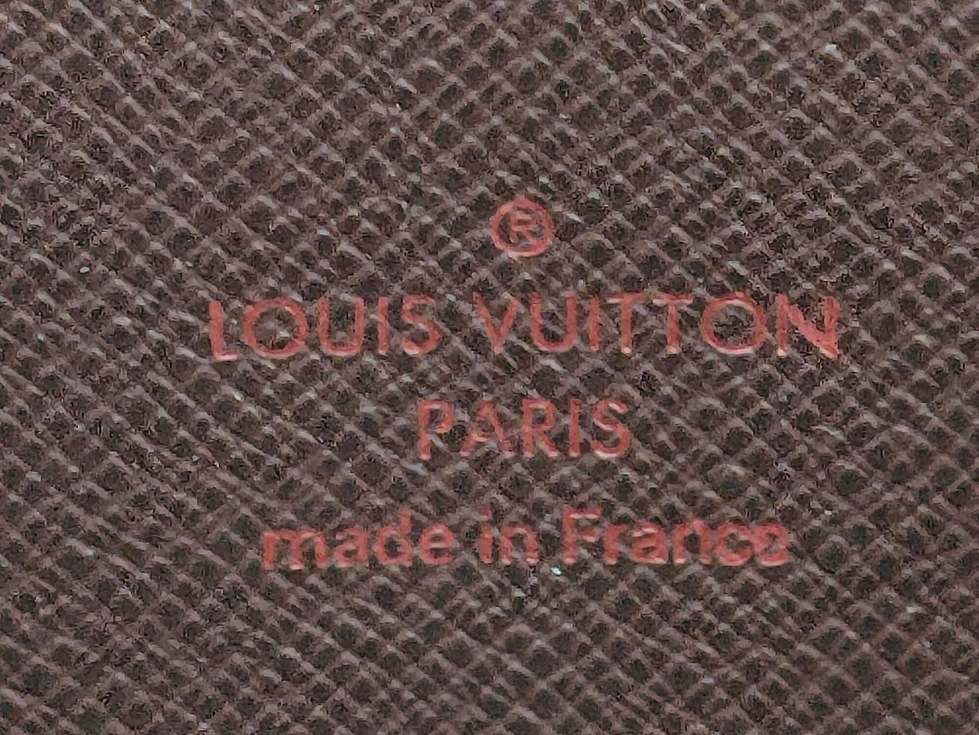 LOUIS VUITTON Damier Zippy Wallet