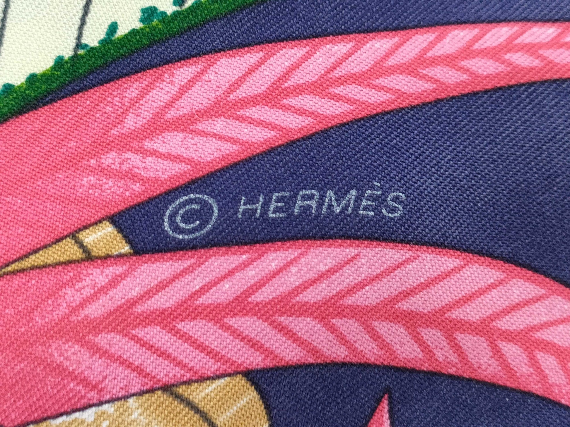 HERMES Carre Ardmore Artist Scarf