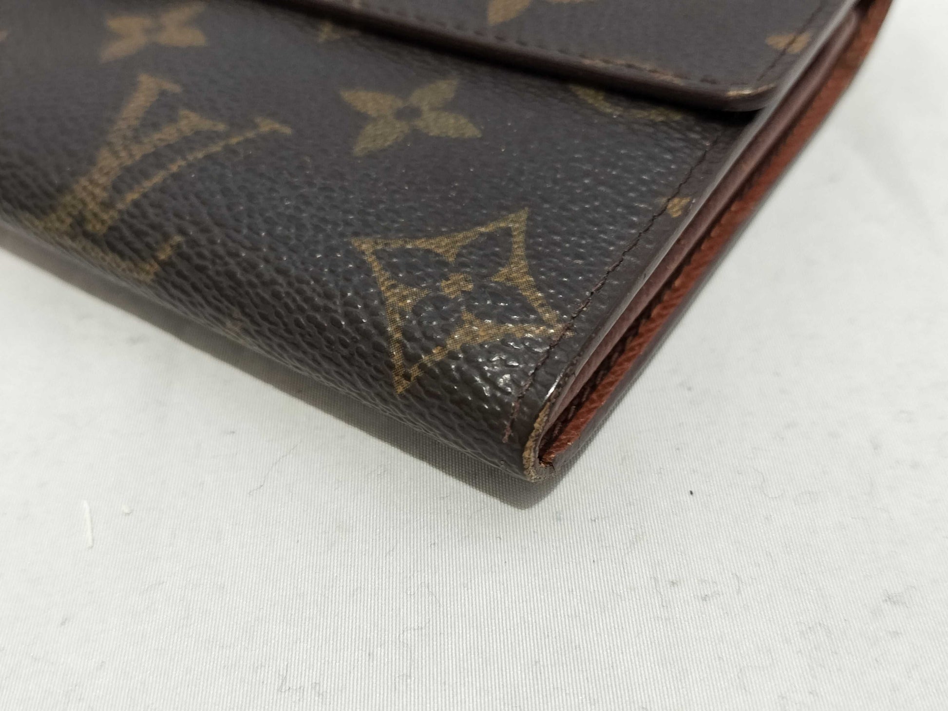 LOUIS VUITTON Monogram Portefeuille Sarah Wallet