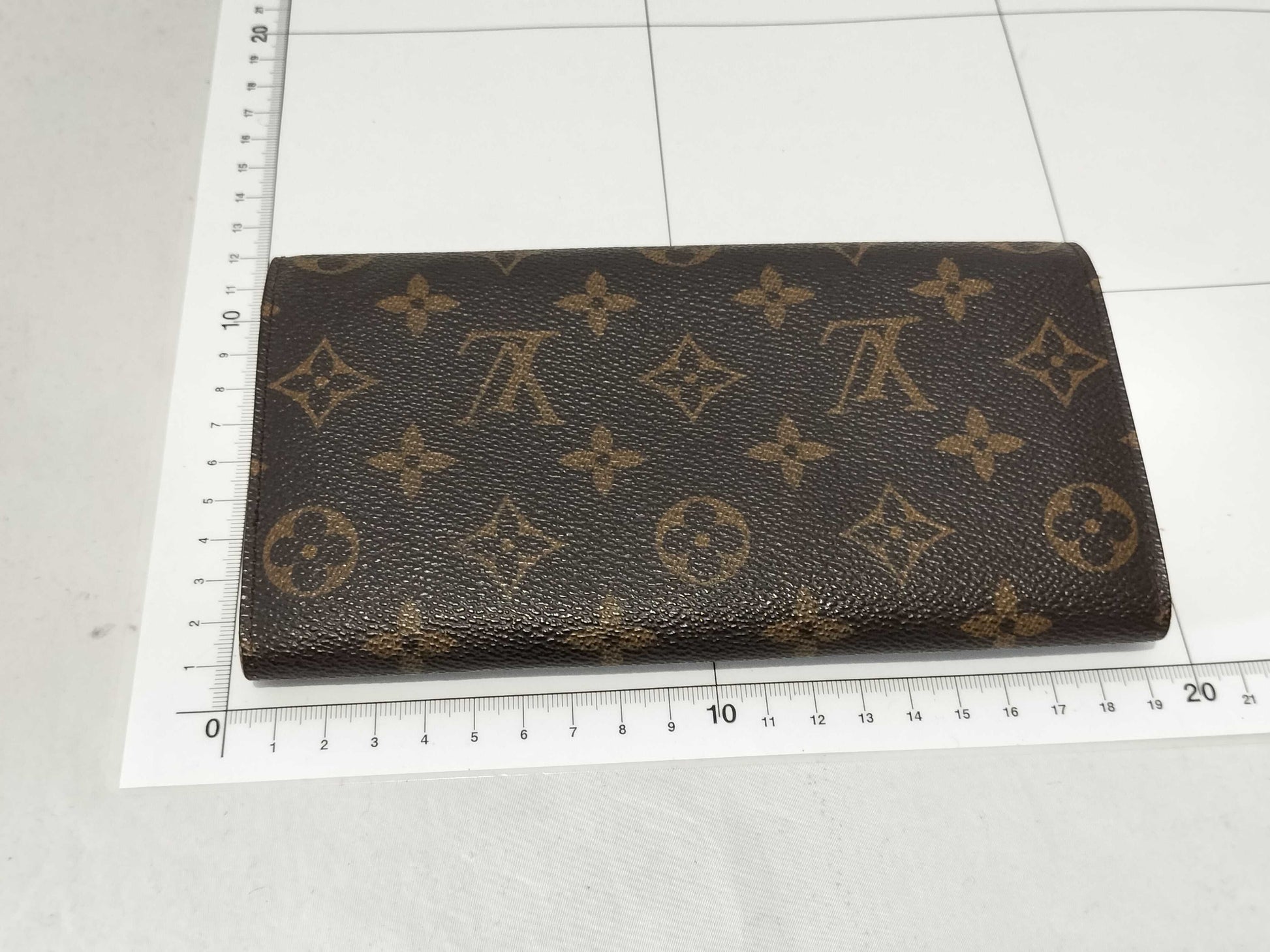 LOUIS VUITTON Monogram Portefeuille Sarah Wallet