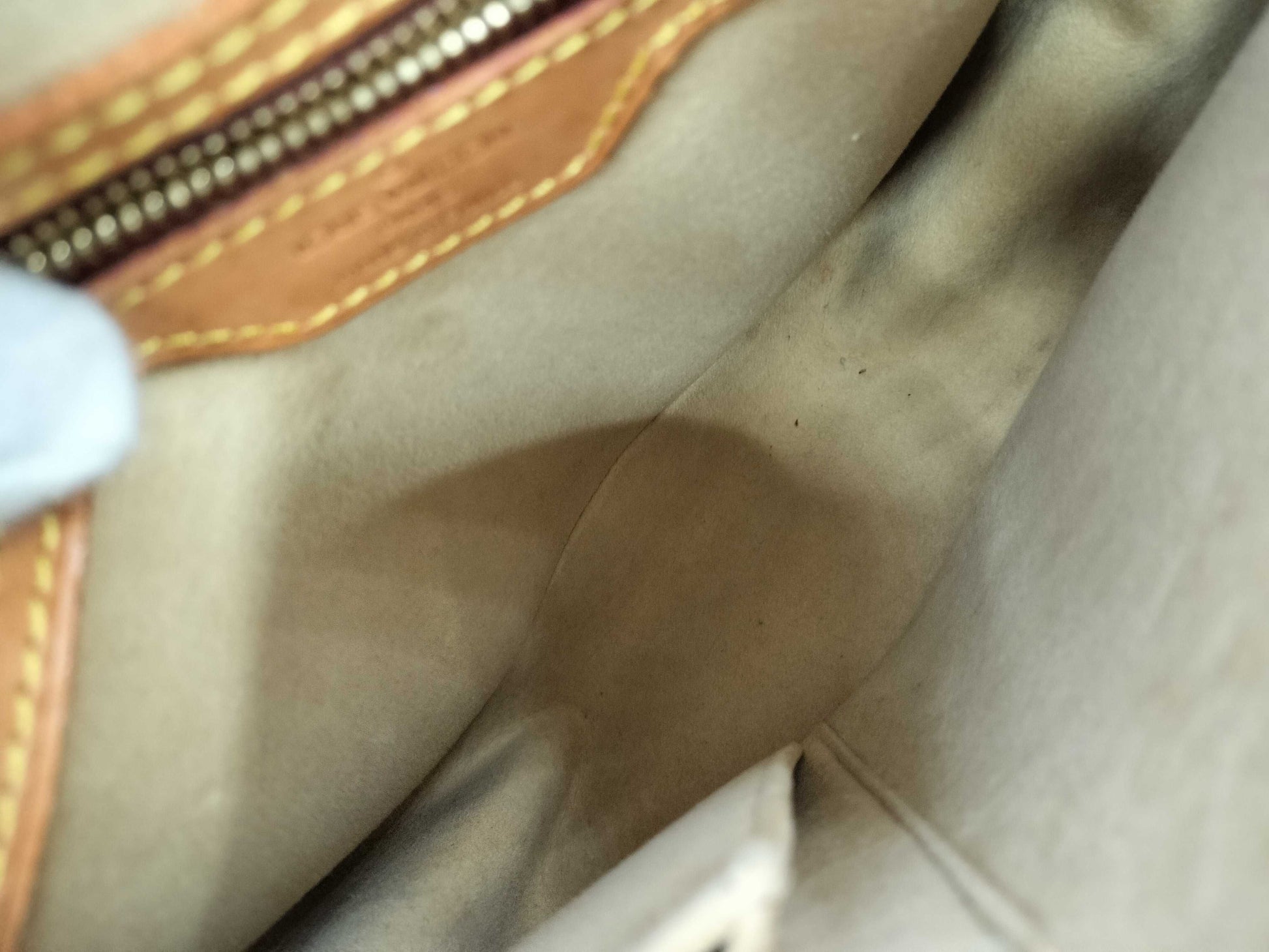 LOUIS VUITTON Monogram M51146 Looping MM Handbag