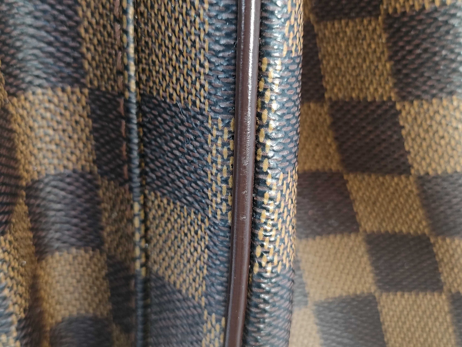 LOUIS VUITTON [Serial Number] RFID Unverifiable Damier N51128 Uzes Tote Bag