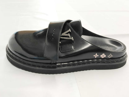 LOUIS VUITTON logo leather sandals