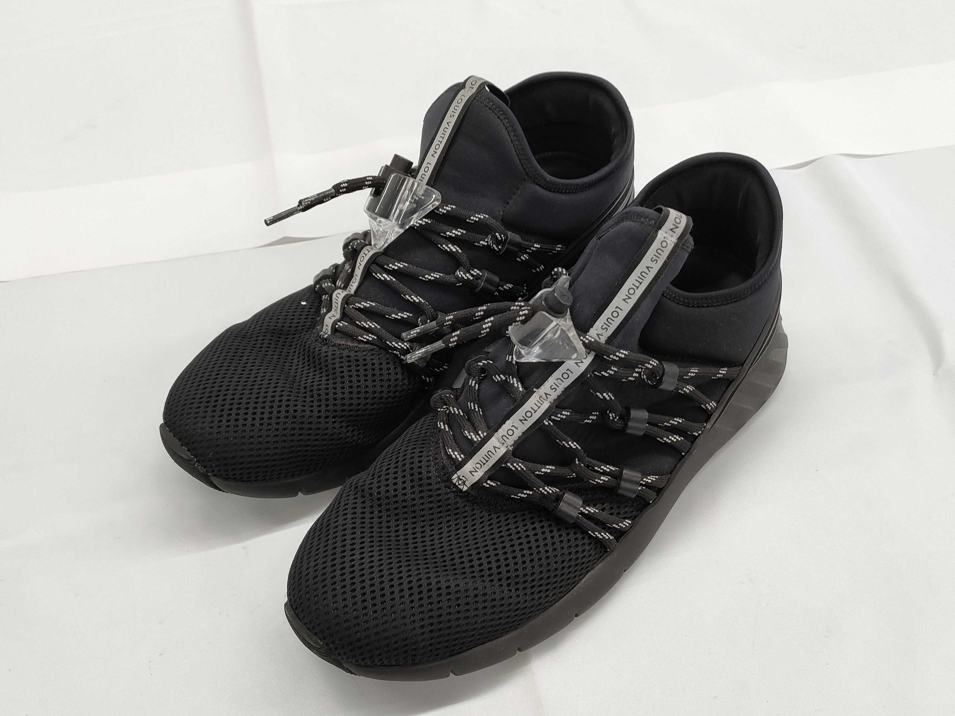 LOUIS VUITTON Canvas Black Sneakers