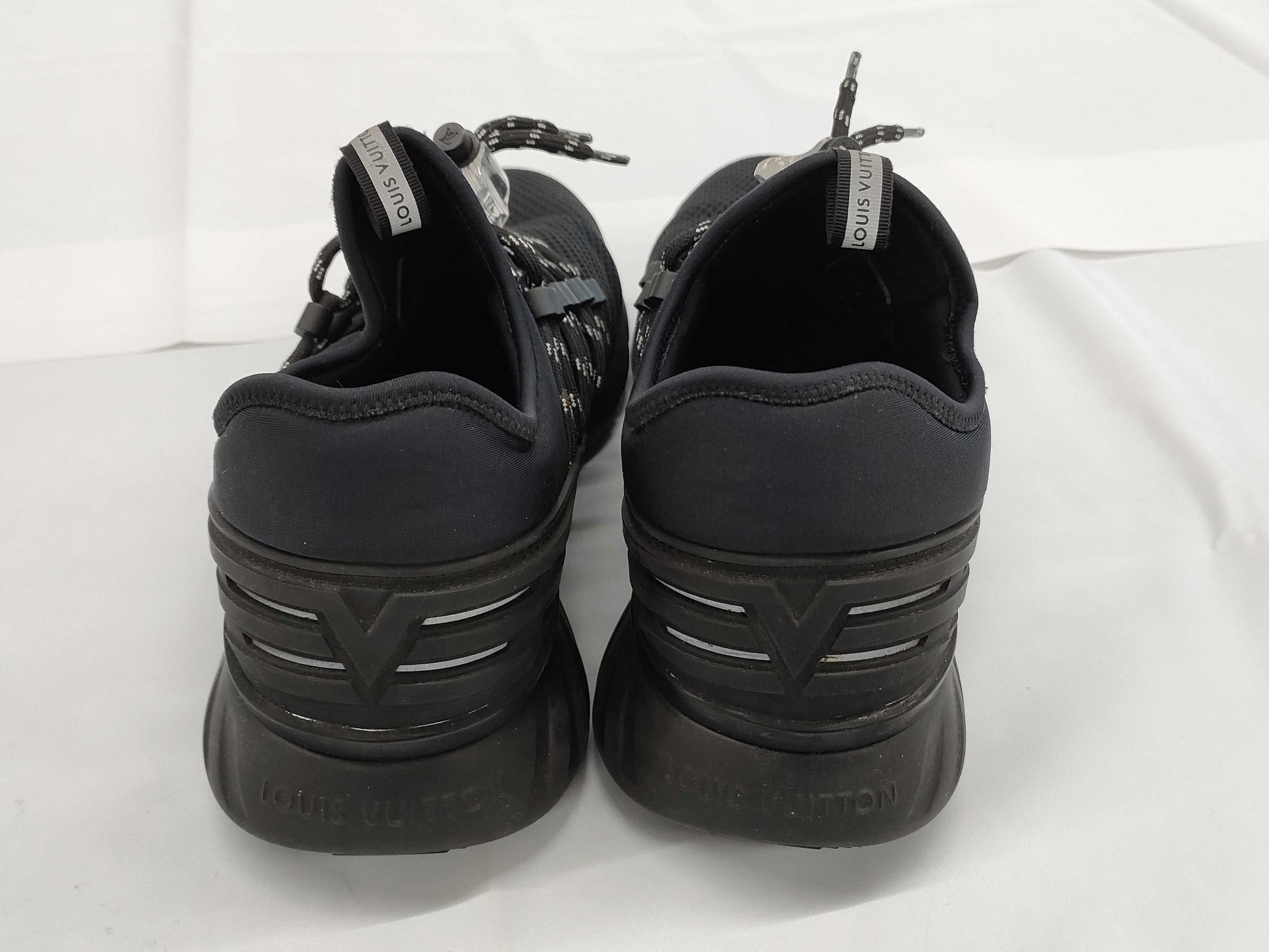 LOUIS VUITTON Canvas Black Sneakers
