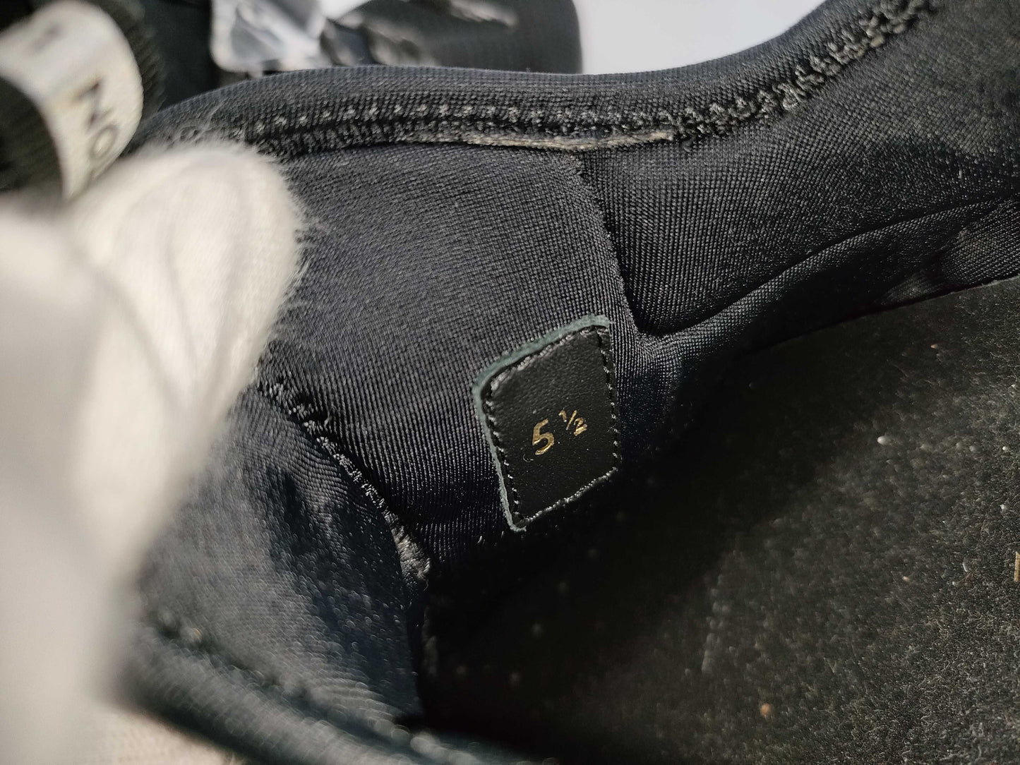 LOUIS VUITTON Canvas Black Sneakers
