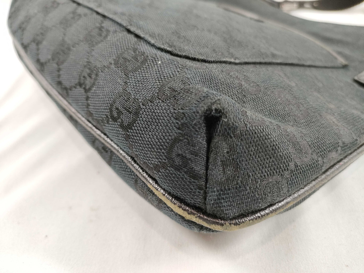 GUCCI GG Canvas 122793 Shoulder Bag