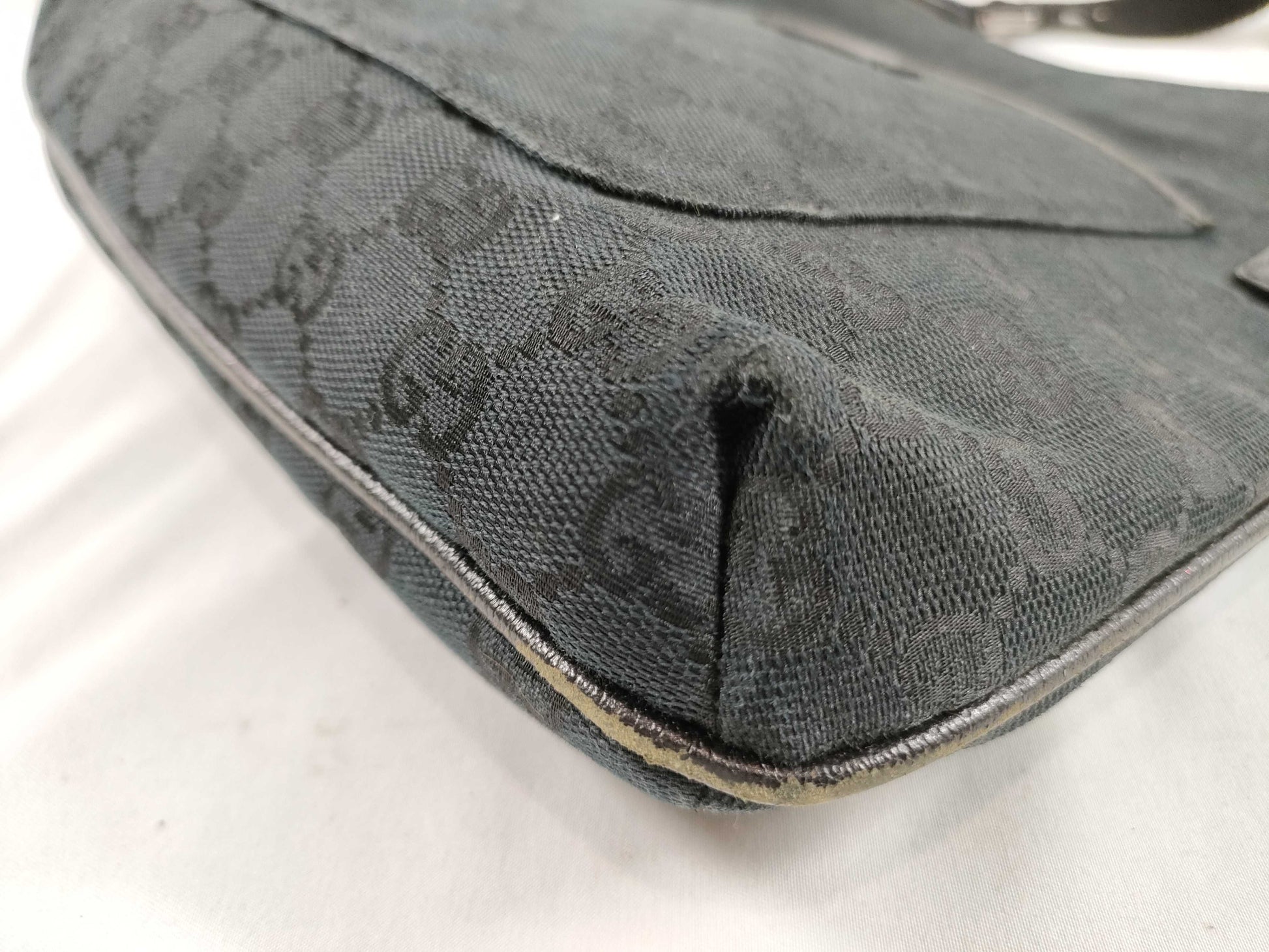 GUCCI GG Canvas 122793 Shoulder Bag