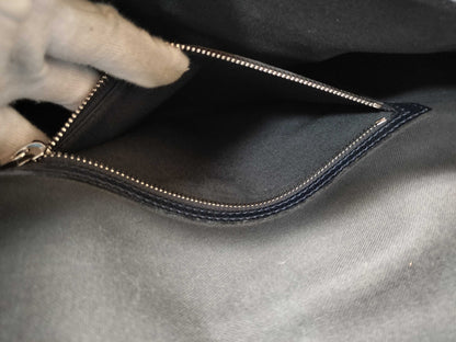 LOUIS VUITTON BA4089 Taiga Roman Shoulder Bag