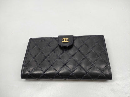 CHANEL [With sticker card] No. 4 long wallet with warranty card and box