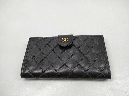 CHANEL [With sticker card] No. 4 long wallet with warranty card and box