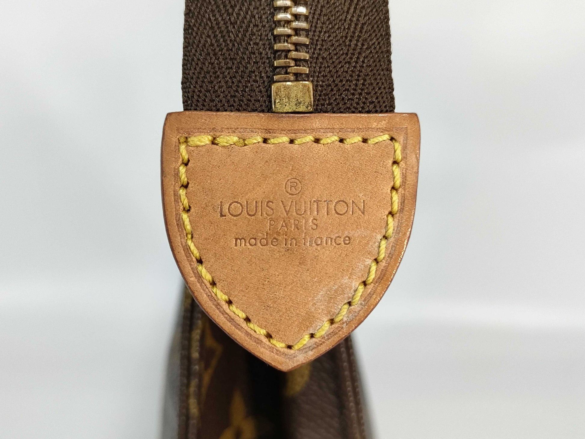 LOUIS VUITTON [Model Number] M47542 Monogram Poche Toilette 26 Pouch