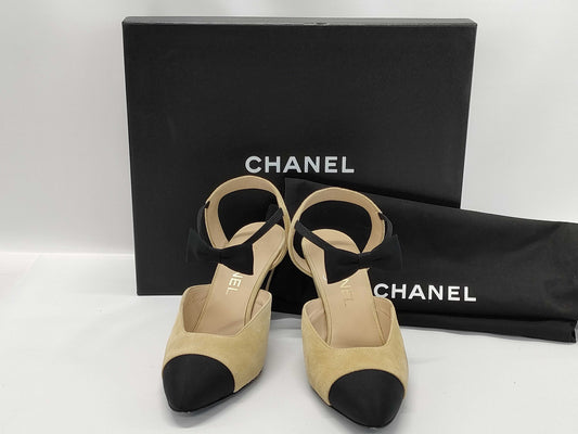 CHANEL Ribbon Suede Pumps