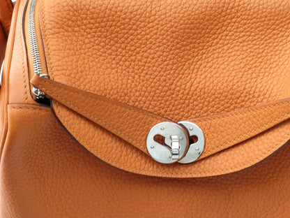 HERMES Lindy 26 Taurillon Orange Shoulder Bag