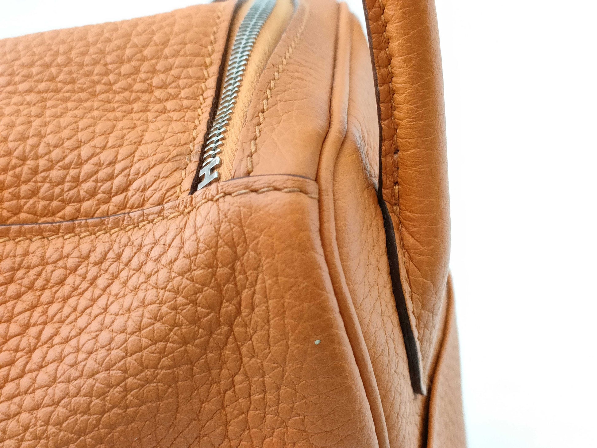 HERMES Lindy 26 Taurillon Orange Shoulder Bag