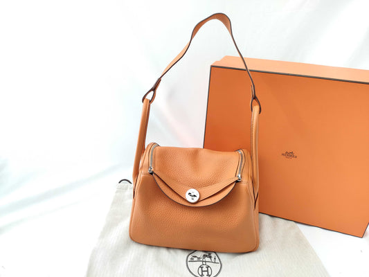 HERMES Lindy 26 Taurillon Orange Shoulder Bag