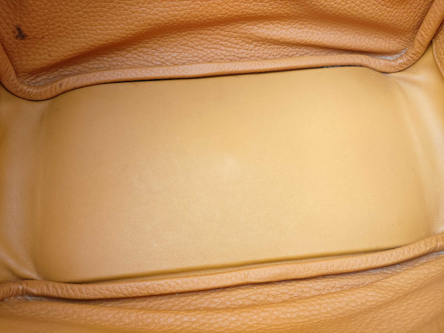 HERMES Lindy 26 Taurillon Orange Shoulder Bag