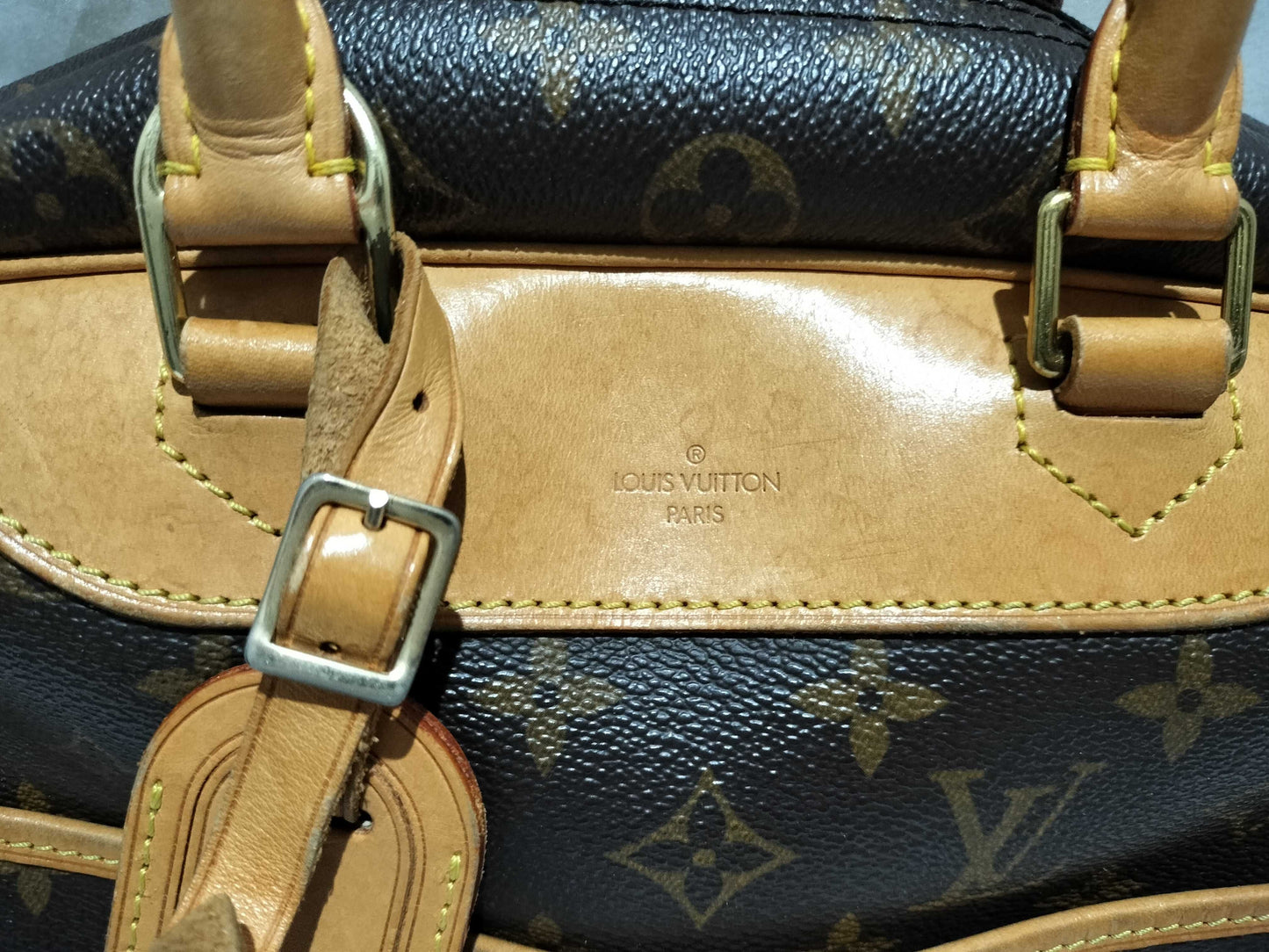 LOUIS VUITTON RFID Unverifiable, Serial Number Unverifiable, Monogram M47270 / Deauville / Made in 1996 / Padlock Included Handbag