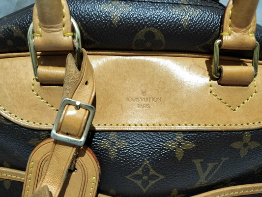 LOUIS VUITTON RFID Unverifiable, Serial Number Unverifiable, Monogram M47270 / Deauville / Made in 1996 / Padlock Included Handbag