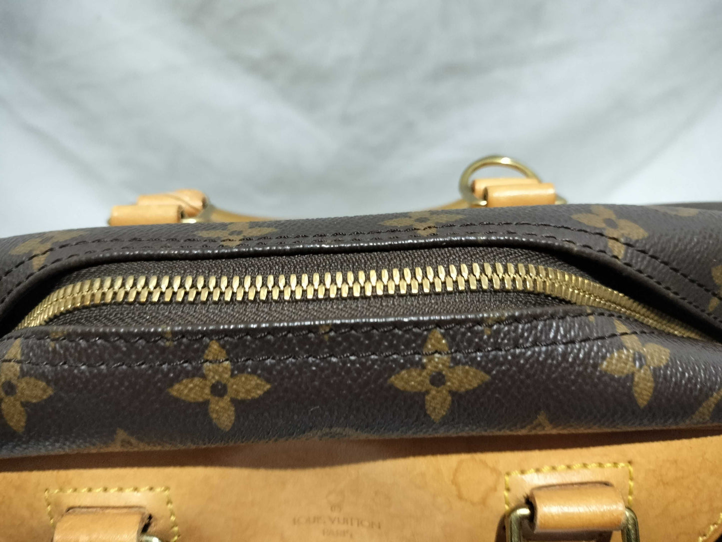 LOUIS VUITTON RFID Unverifiable, Serial Number Unverifiable, Monogram M47270 / Deauville / Made in 1996 / Padlock Included Handbag