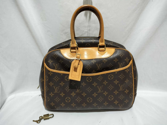 LOUIS VUITTON RFID Unverifiable, Serial Number Unverifiable, Monogram M47270 / Deauville / Made in 1996 / Padlock Included Handbag