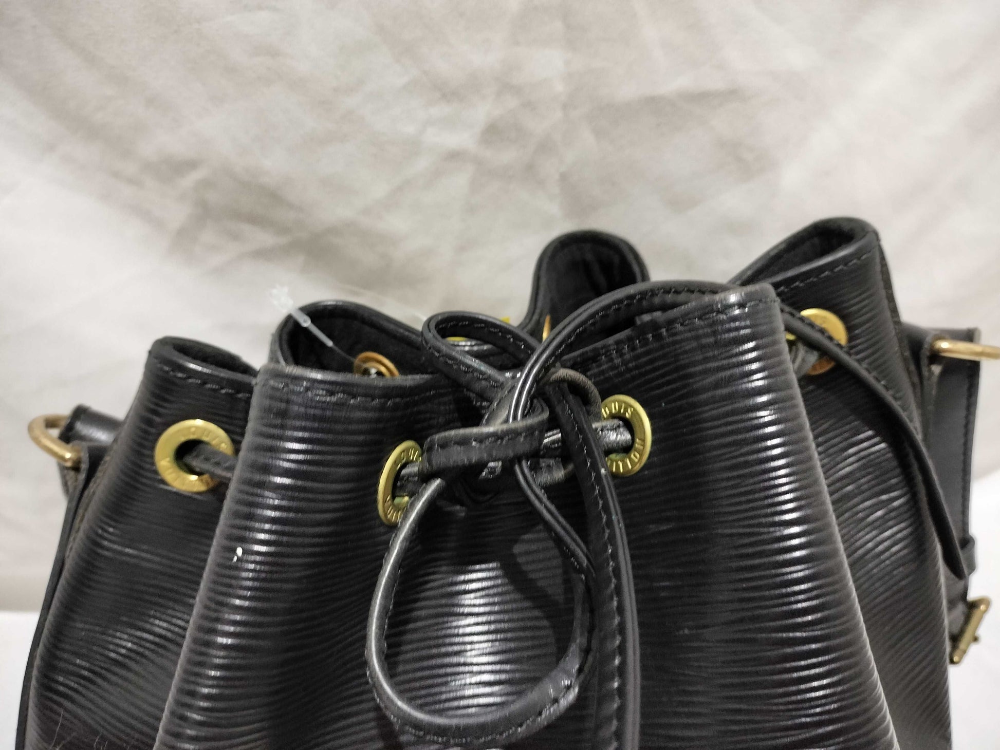 LOUIS VUITTON RFID Unverifiable Serial Number Unverifiable Epi Noe/Black Shoulder Bag