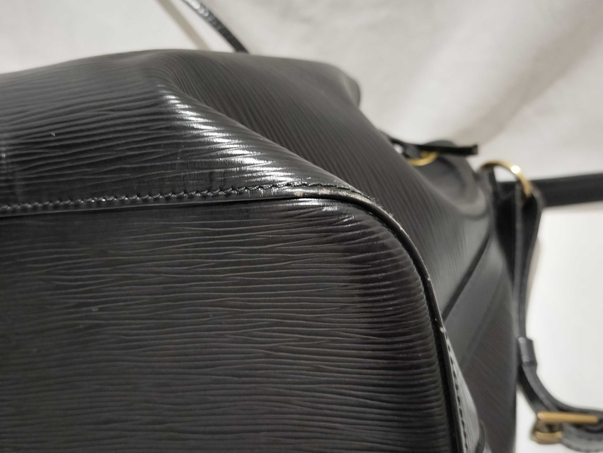 LOUIS VUITTON RFID Unverifiable Serial Number Unverifiable Epi Noe/Black Shoulder Bag