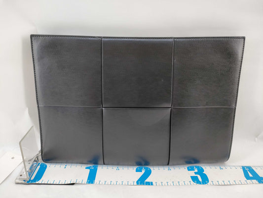 BOTTEGA VENETA Arco Clutch Bag Clutch Bag