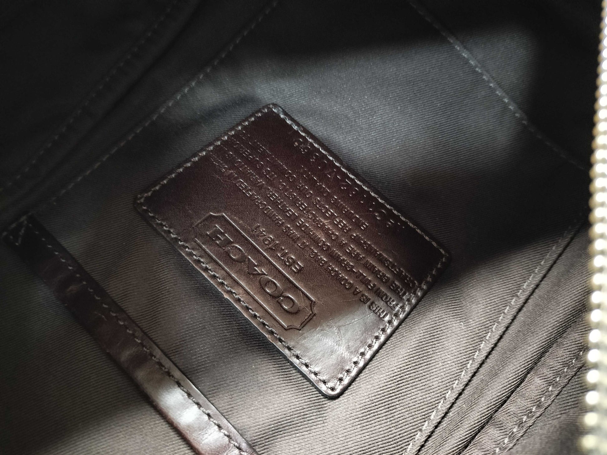 COACH 70360 Shoulder Bag
