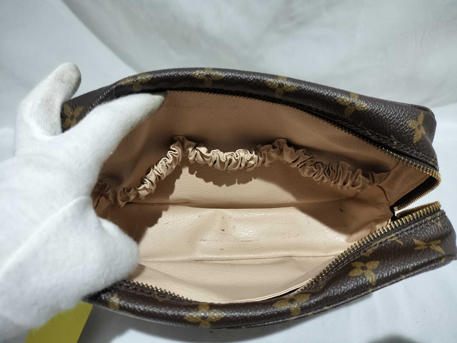 LOUIS VUITTON RFID Unverifiable, Serial Unverifiable, Monogram True Touquet 23 Second Bag