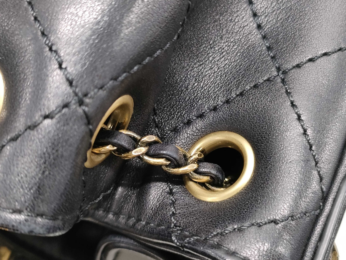 CHANEL CC Mark Vintage Gold Hardware Drawstring One-Shoulder Bag