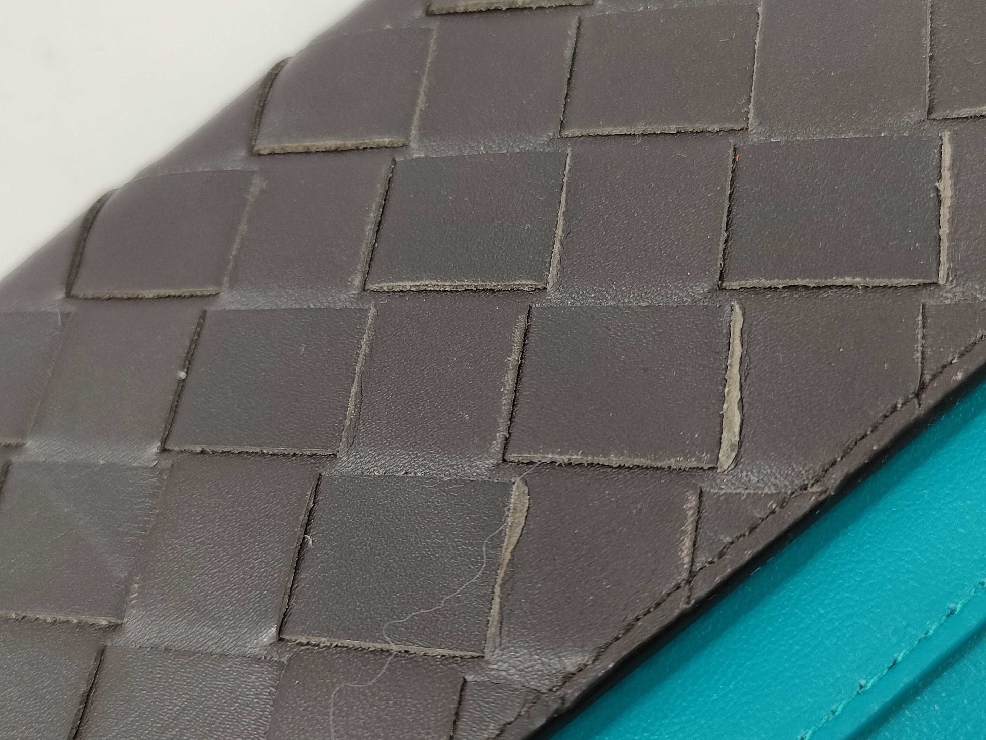 BOTTEGA VENETA Intrecciato Bifold Long Wallet with Billfold