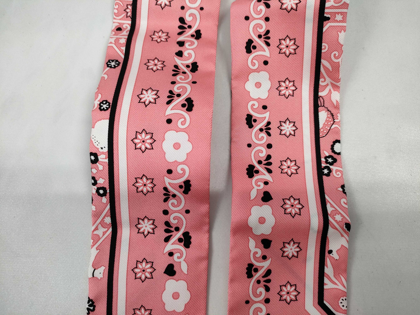 HERMES Twilly Wind People Scarf