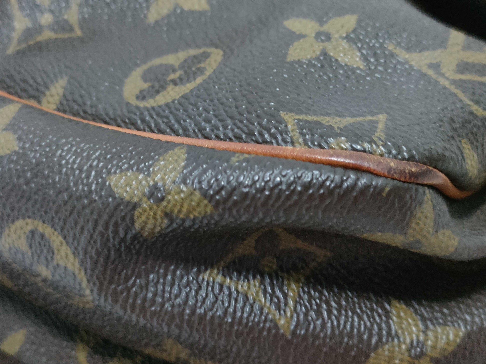 LOUIS VUITTON Monogram Saumur 30 Shoulder Bag