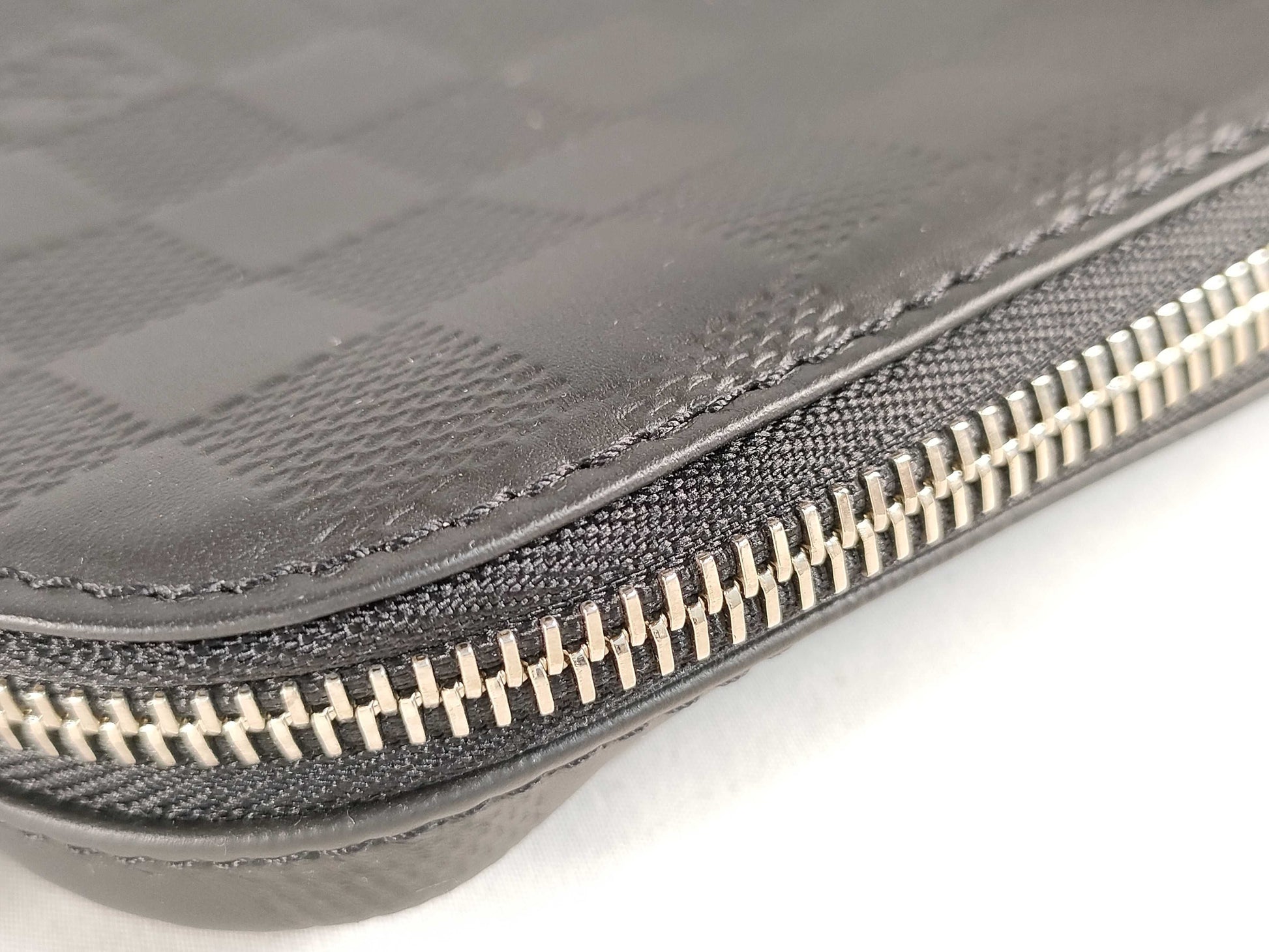LOUIS VUITTON RFID Verified, Serial Unconfirmed, Damier Graphite N41720 Infini Avenue Sling Bag/Body Bag