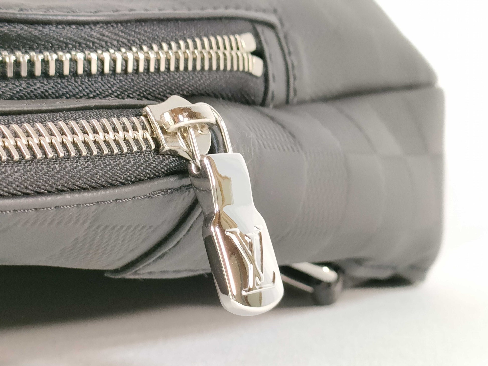 LOUIS VUITTON RFID Verified, Serial Unconfirmed, Damier Graphite N41720 Infini Avenue Sling Bag/Body Bag