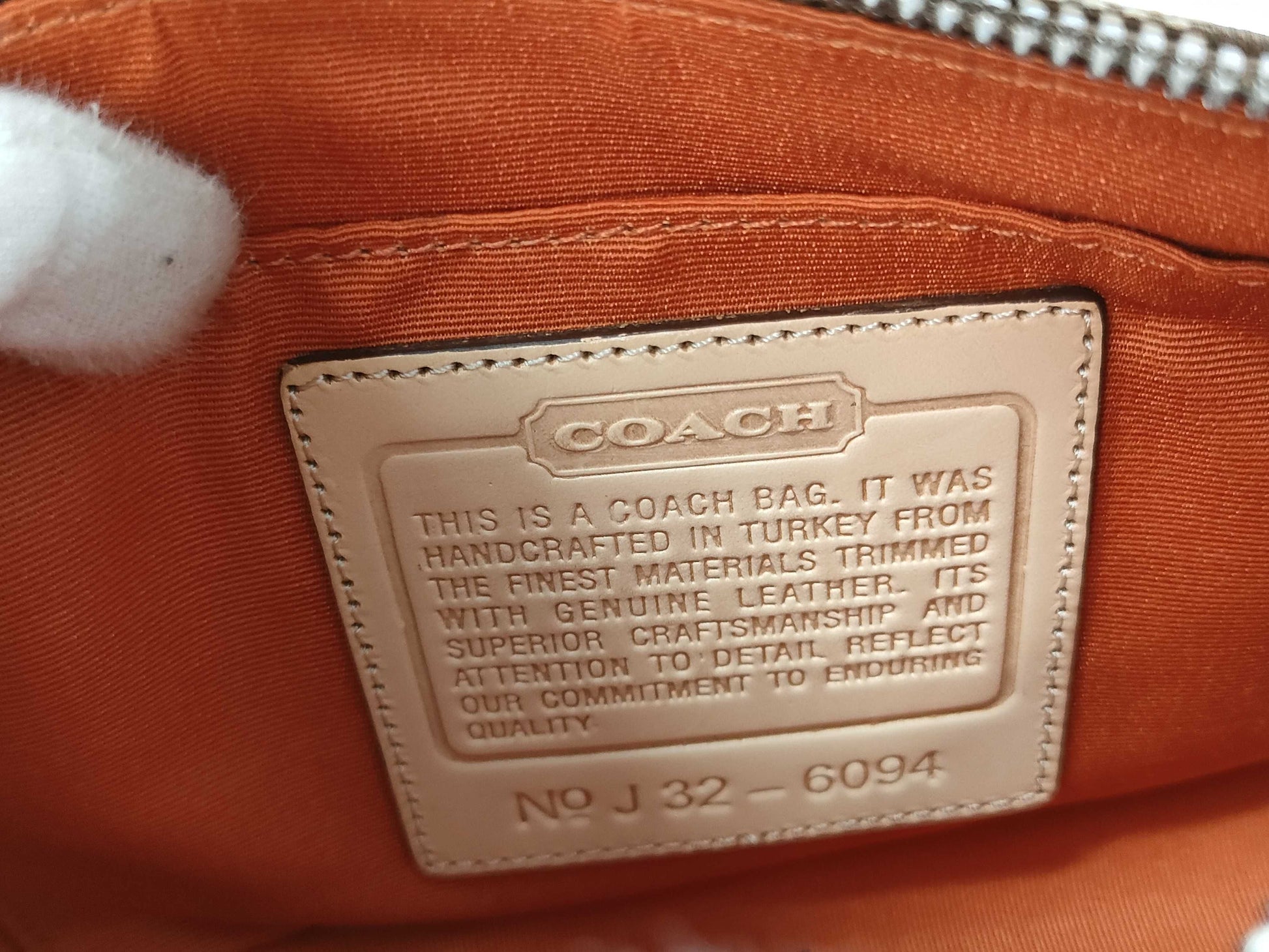 COACH Signature 32-6094 Shoulder Bag