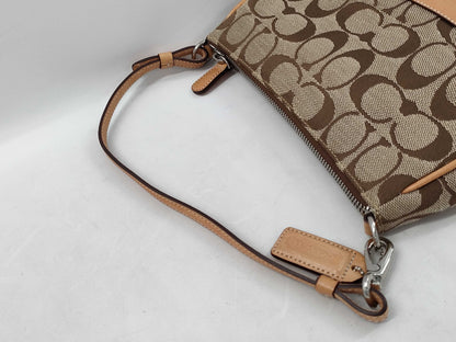 COACH Signature 32-6094 Shoulder Bag